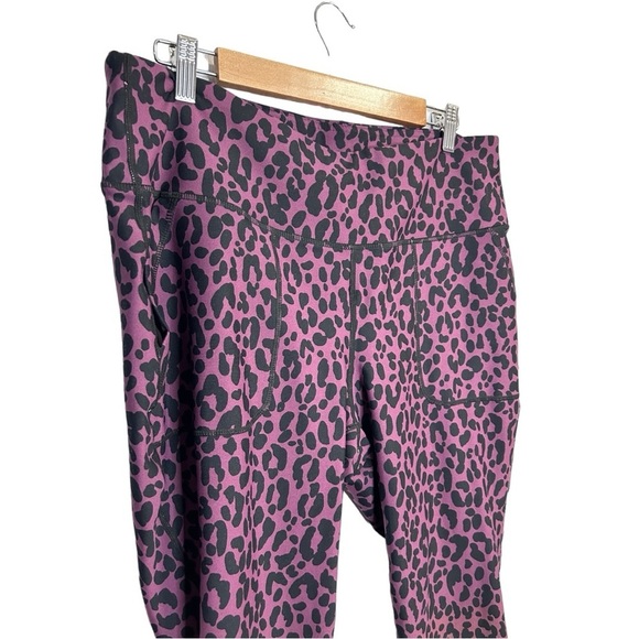 Torrid Performance Core Full Length Legging With Patch Pockets Size 2 - Picture 6 of 10